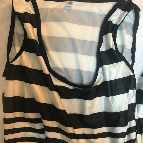 NWT Black and white tripped Maxi Dress - Picture 4 of 6